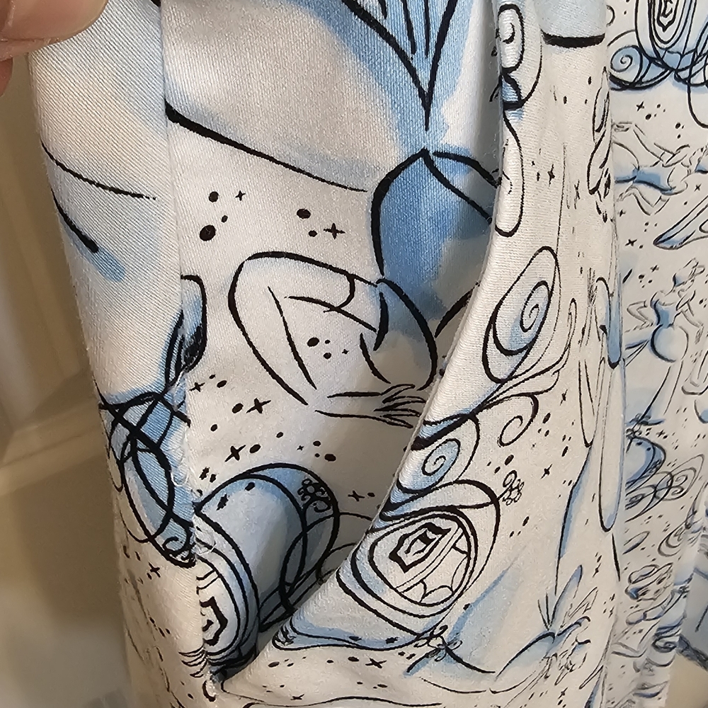 Disney Cinderella Swing dress w/pockets, 97% cotton - Picture 5 of 10